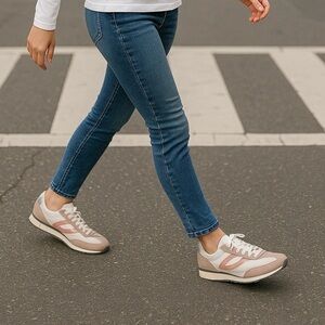 Tretorn Rawlins Women’s Sneakers Size 7 Blush Pink White Suede Leather NWT